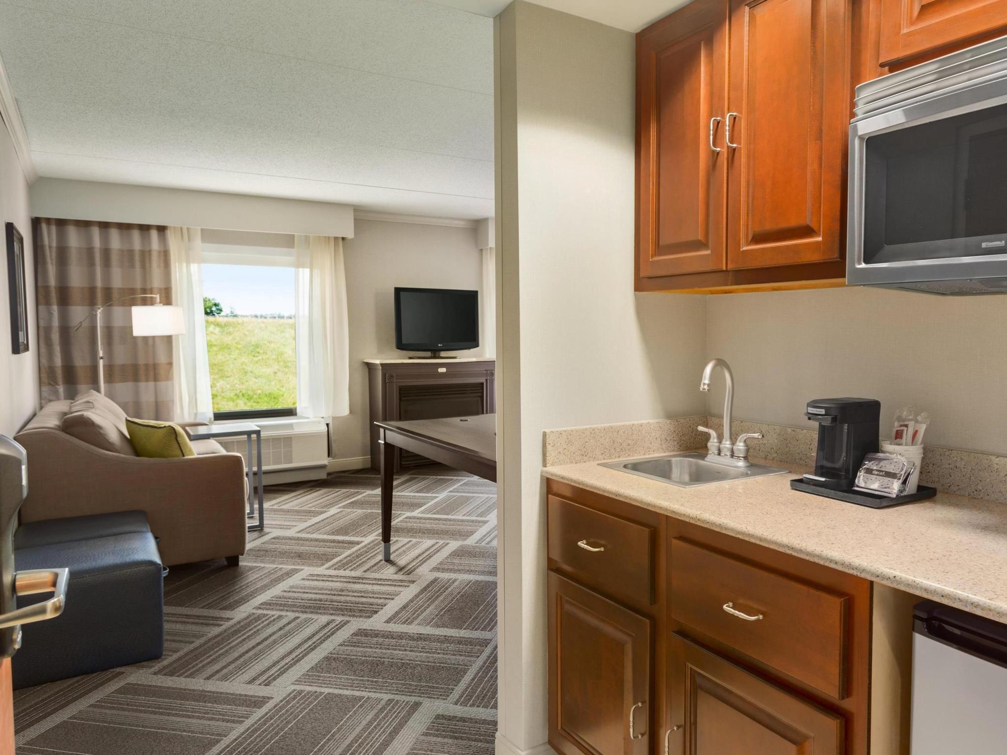 Hampton Inn & Suites By Hilton Manchester Bedford Eksteriør bilde