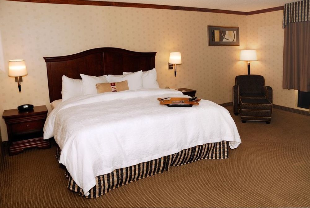 Hampton Inn & Suites By Hilton Manchester Bedford Rom bilde