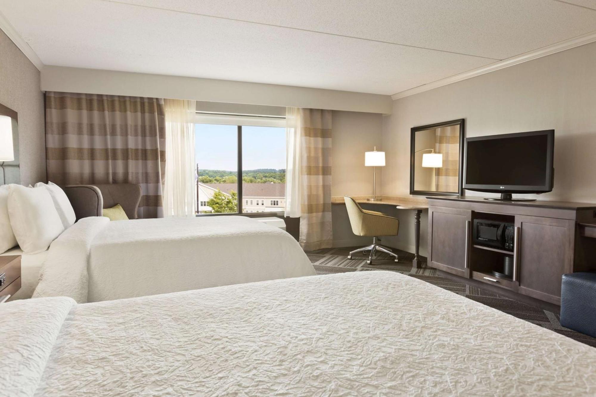 Hampton Inn & Suites By Hilton Manchester Bedford Eksteriør bilde