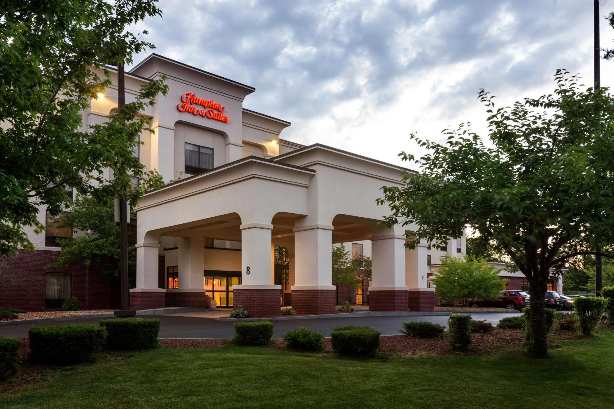 Hampton Inn & Suites By Hilton Manchester Bedford Eksteriør bilde