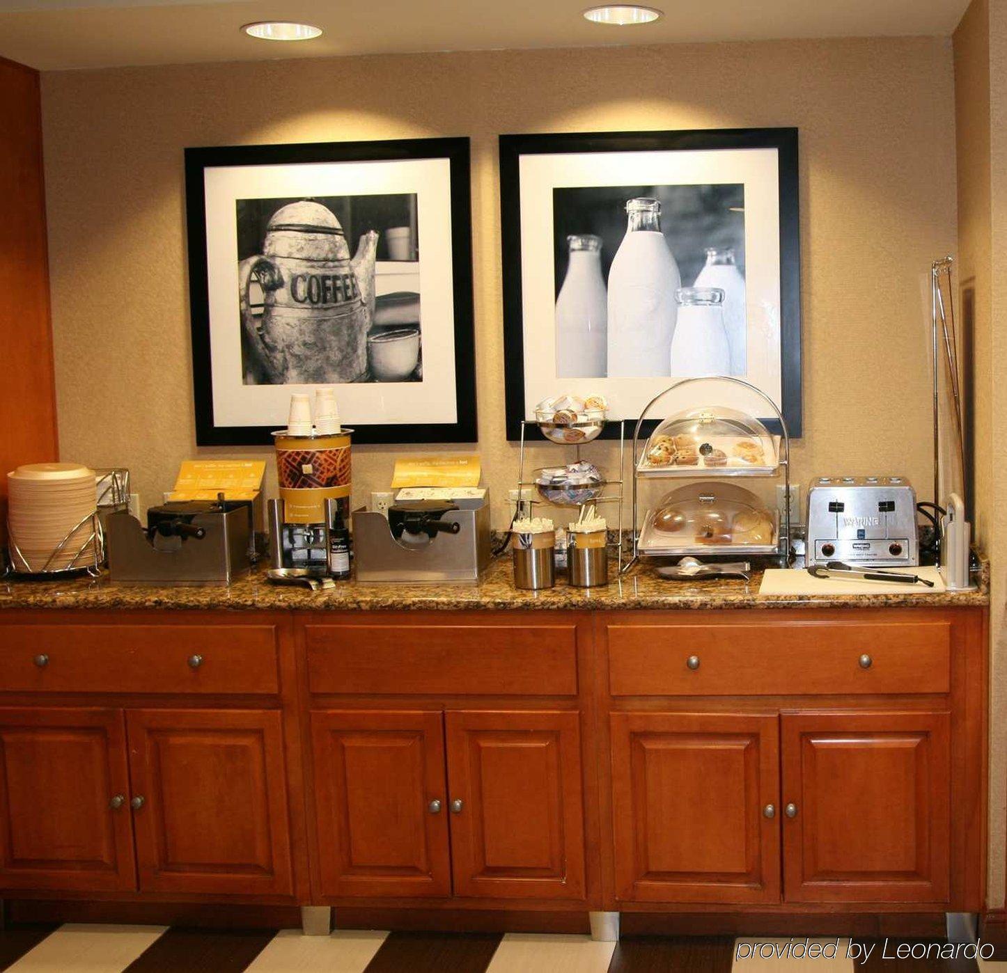 Hampton Inn & Suites By Hilton Manchester Bedford Eksteriør bilde